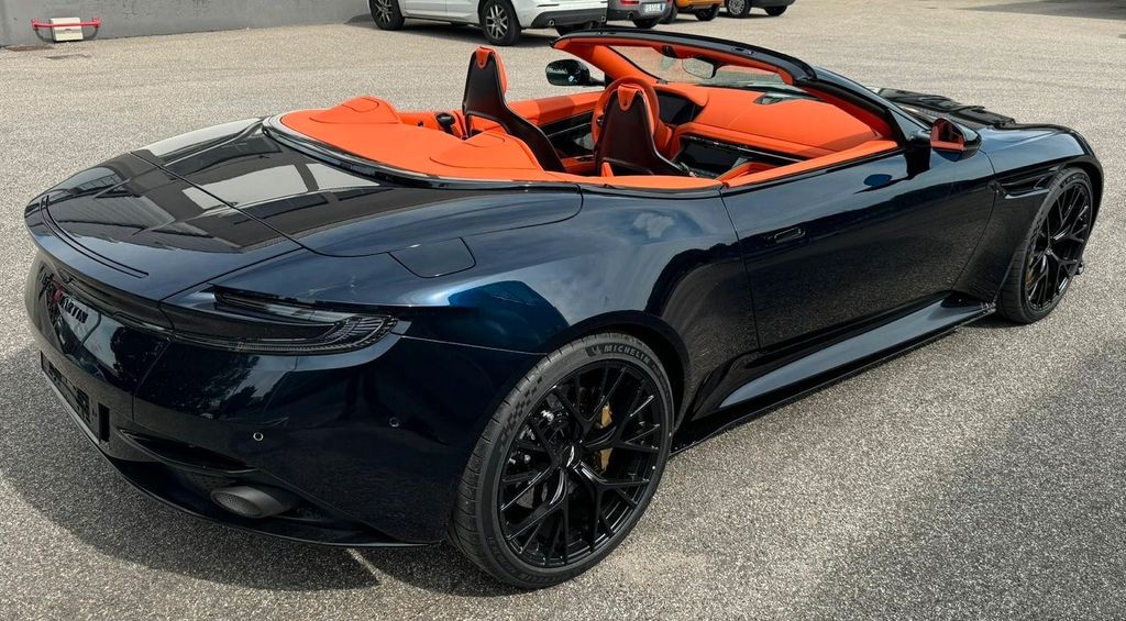 Aston Martin V8 Vantage 2024
