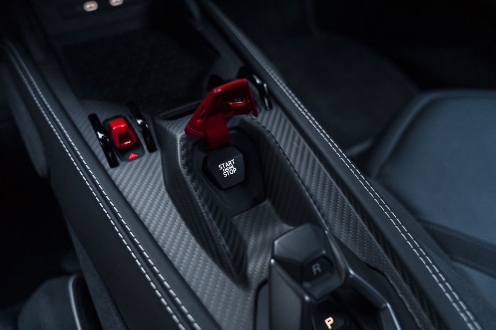 Lamborghini Revuelto 2024