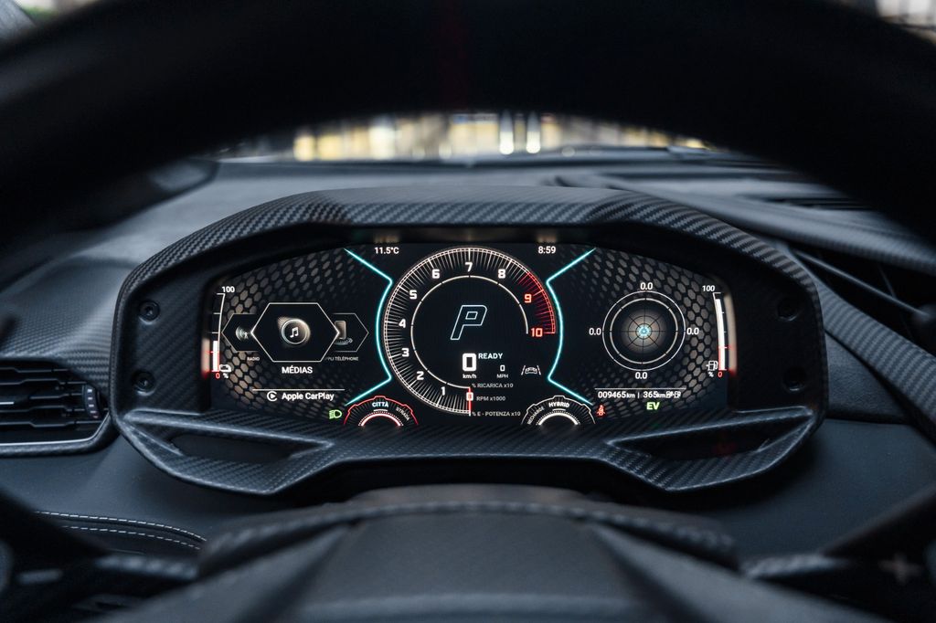 Lamborghini Revuelto 2024