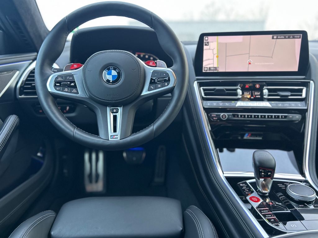BMW M8 2025