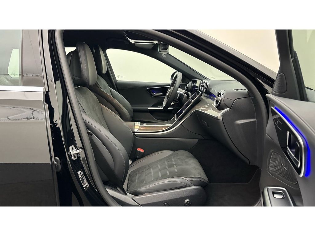 Mercedes-Benz C 300 2025