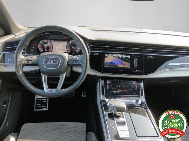 Audi Q8 2022