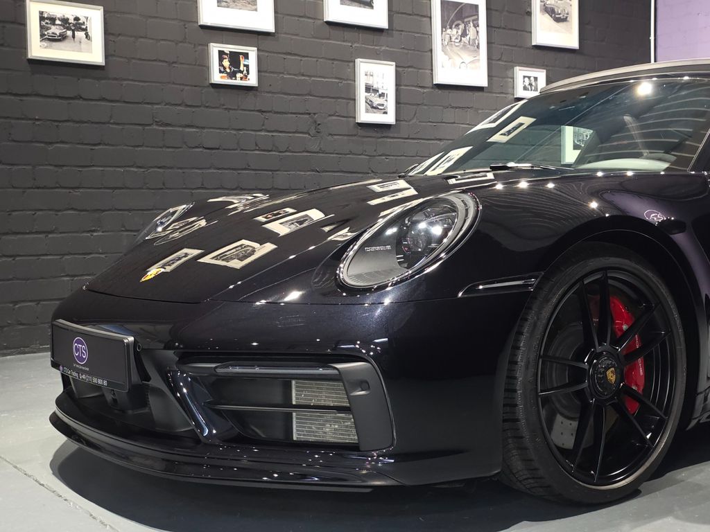 Porsche 911 2023