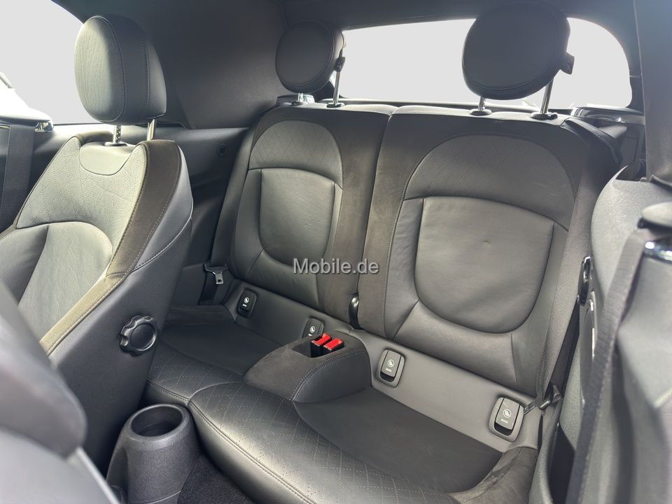 MINI John Cooper Works Cabrio 2017