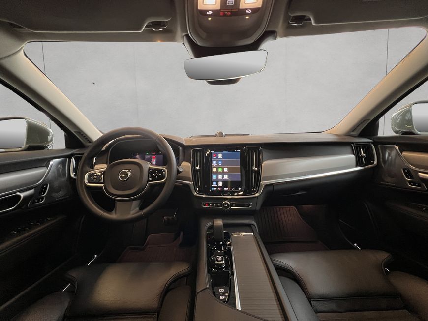 Volvo V90 2024