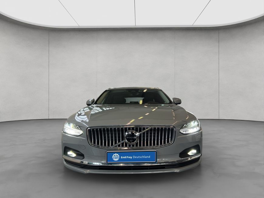 Volvo V90 2024