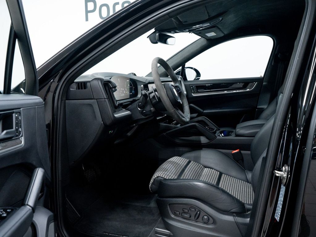 Porsche Cayenne 2024