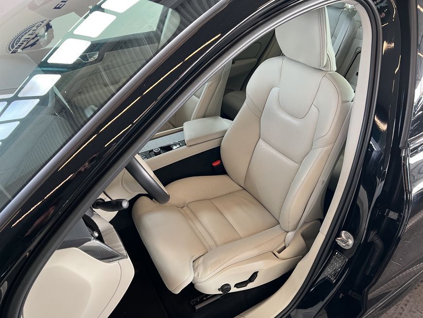 Volvo XC60 2023
