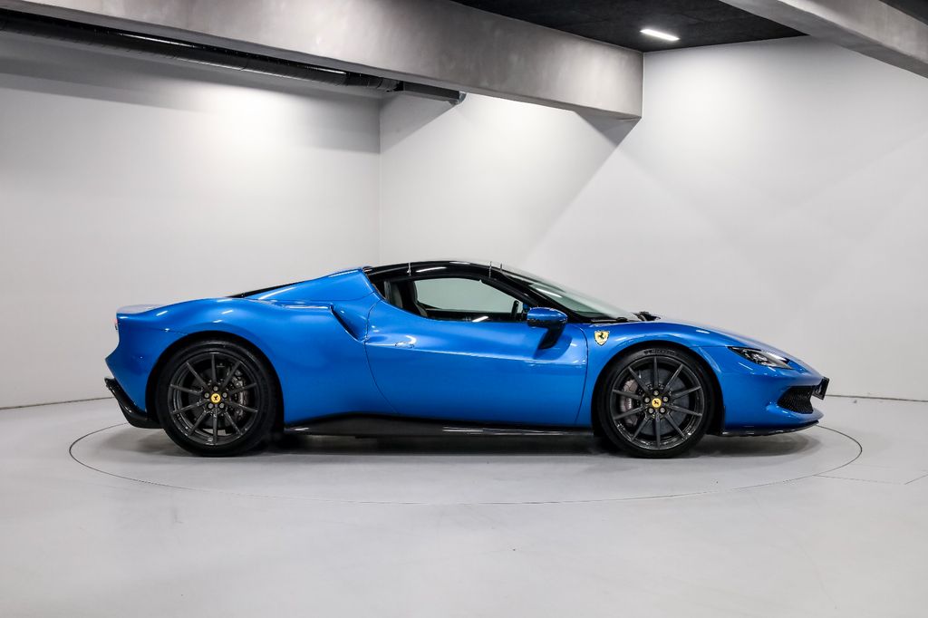 Ferrari 296 GTS 2022