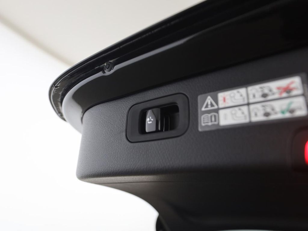 Mercedes-Benz C 220 2026