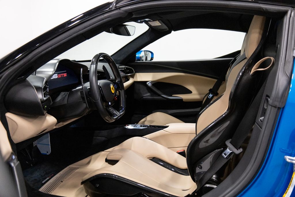 Ferrari 296 GTS 2022