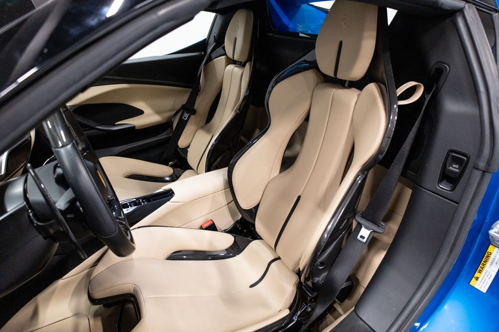 Ferrari 296 GTS 2022