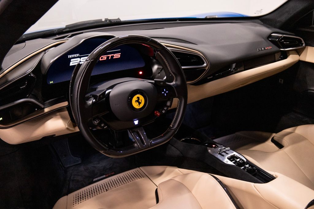 Ferrari 296 GTS 2022