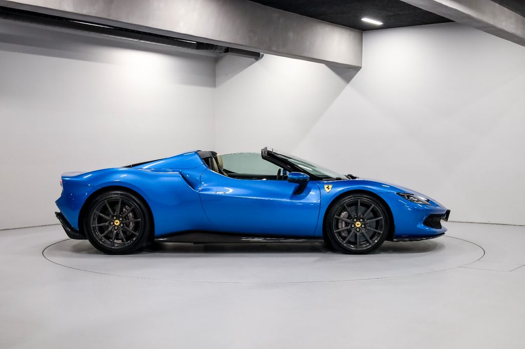 Ferrari 296 GTS 2022