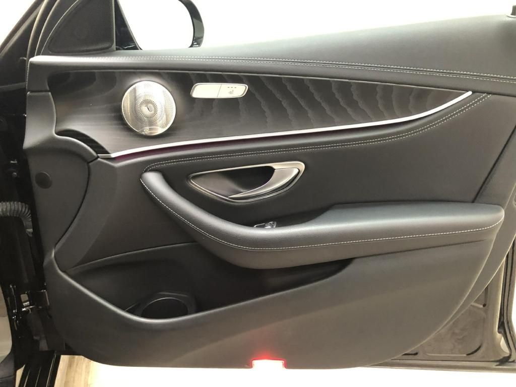 Mercedes-Benz E 300 2022