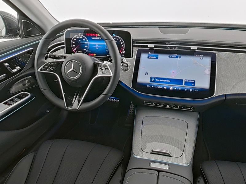 Mercedes-Benz E 300 2025