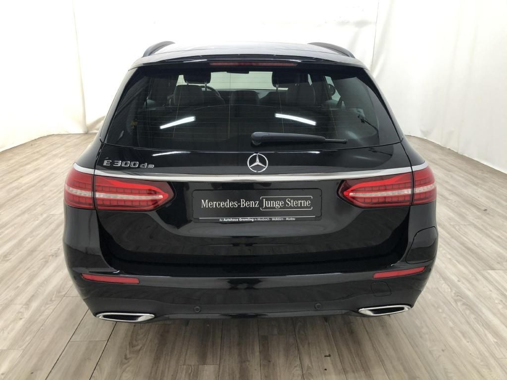 Mercedes-Benz E 300 2022