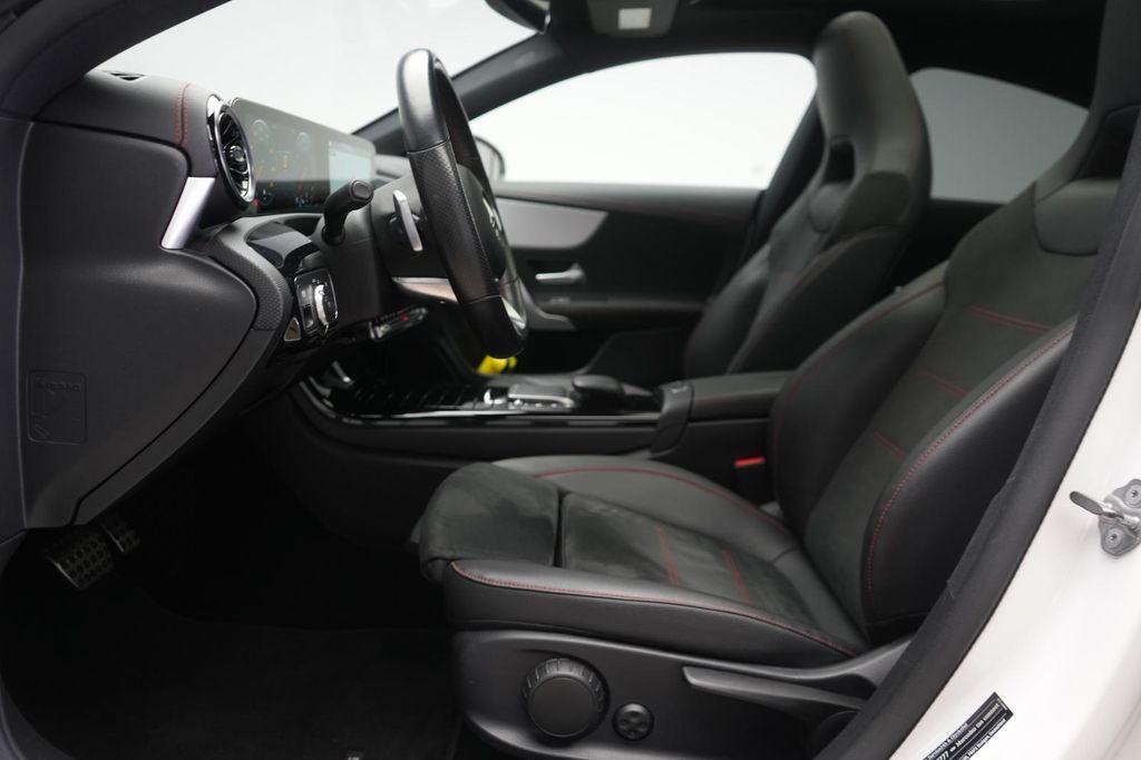 Mercedes-Benz CLA 200 2021