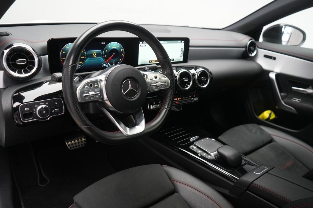 Mercedes-Benz CLA 200 2021