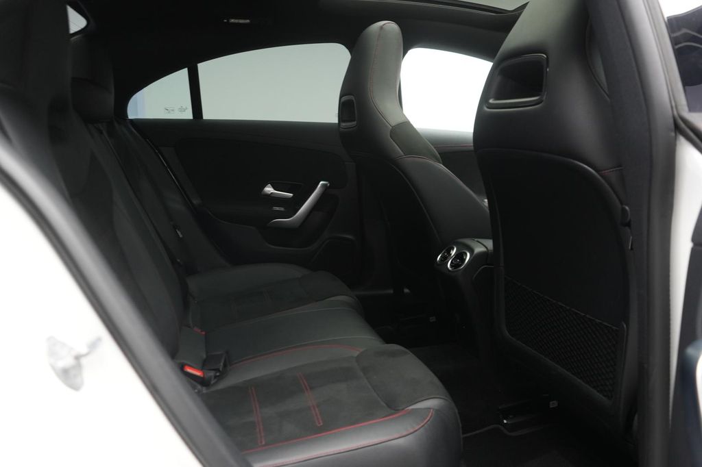 Mercedes-Benz CLA 200 2021