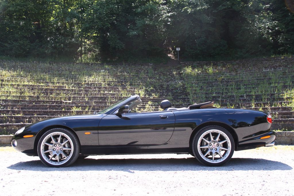 Jaguar XKR 2001