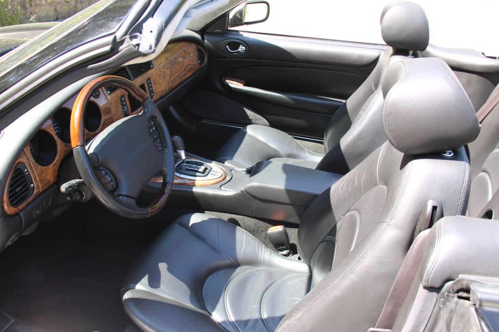 Jaguar XKR 2001