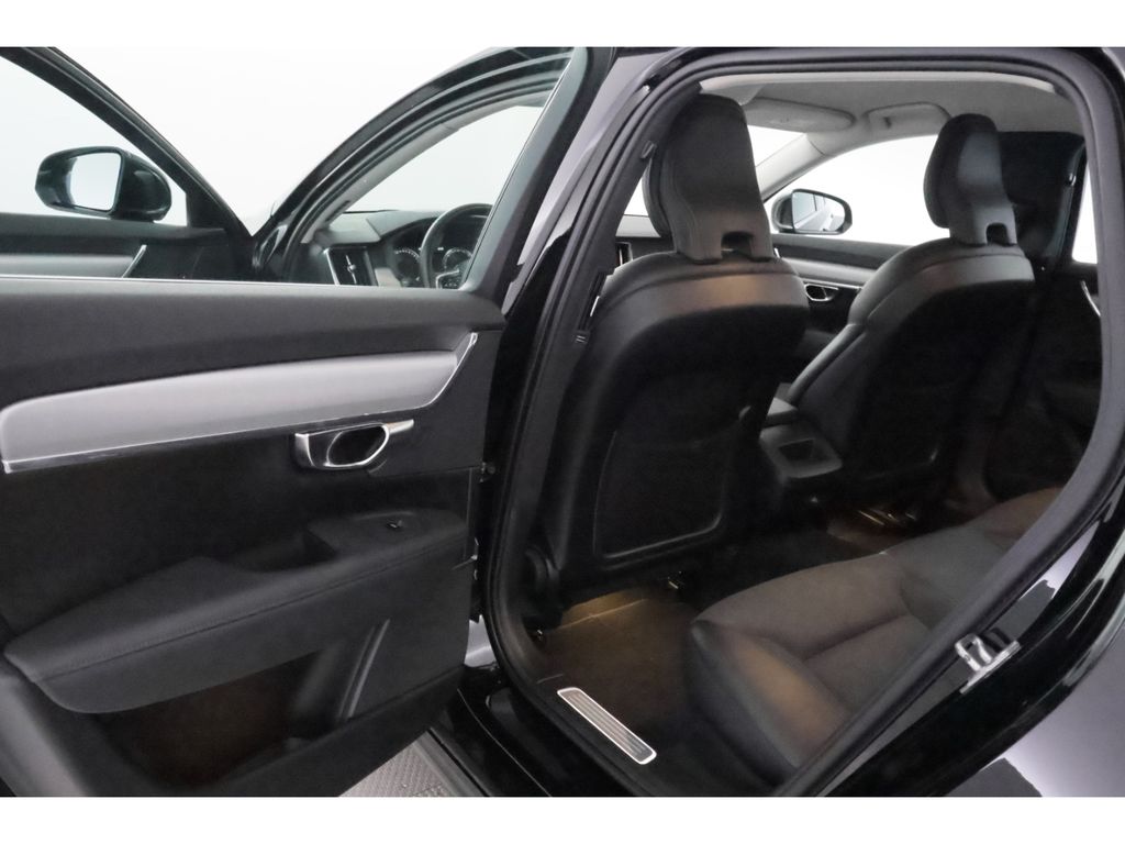 Volvo V90 2020