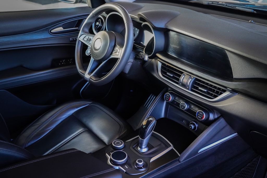 Alfa Romeo Stelvio 2019