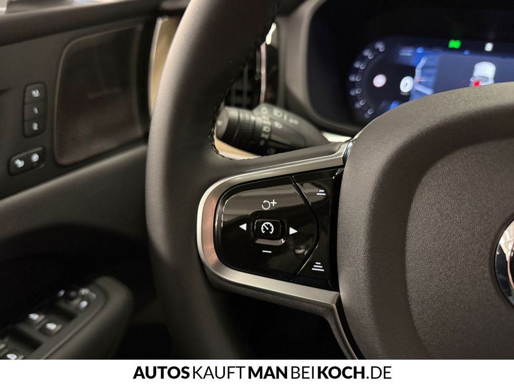 Volvo XC60 2025