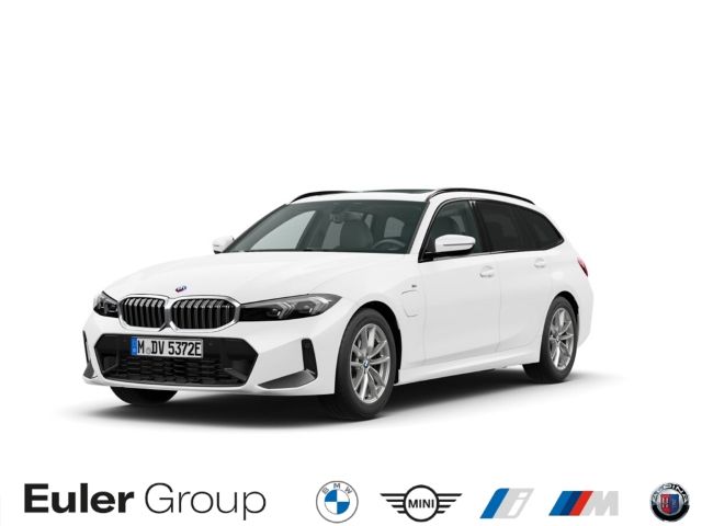 BMW 330 2022
