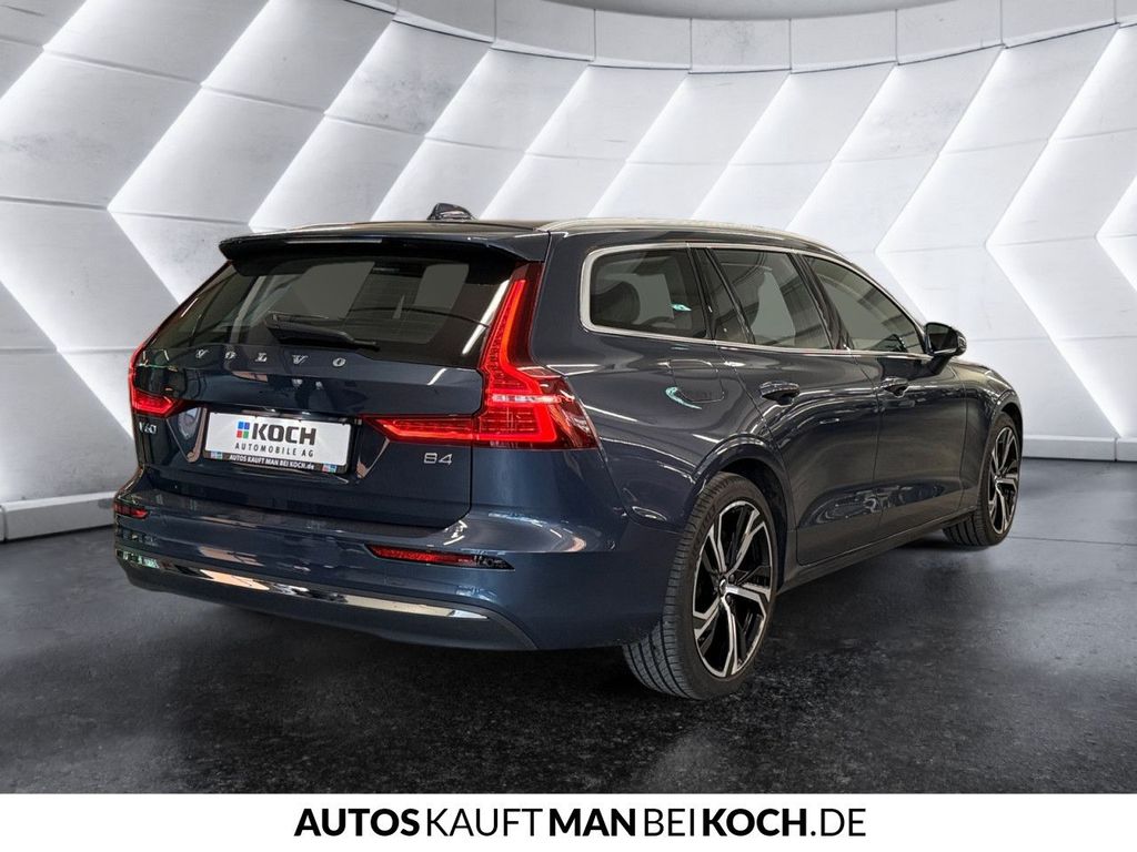 Volvo V60 2023