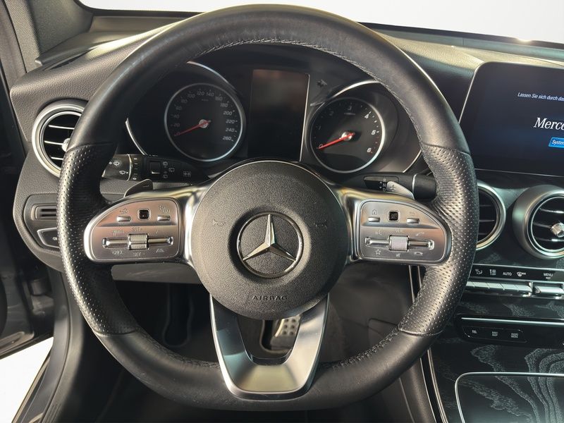 Mercedes-Benz GLC 300 2022