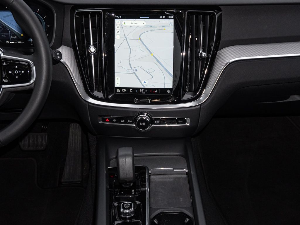 Volvo V60 Cross Country 2023