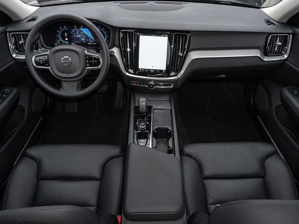 Volvo V60 Cross Country 2023