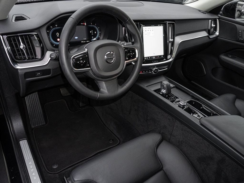 Volvo V60 Cross Country 2023