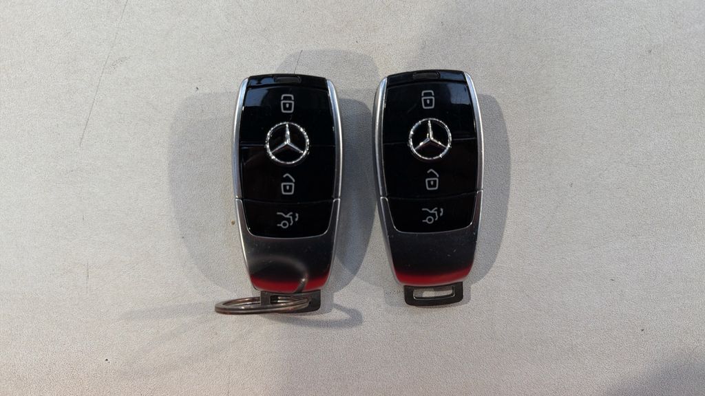 Mercedes-Benz E 300 2022