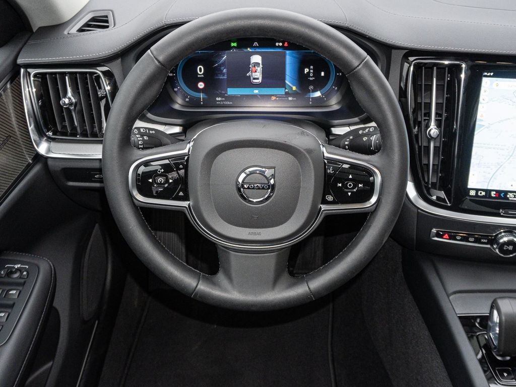 Volvo V60 Cross Country 2023