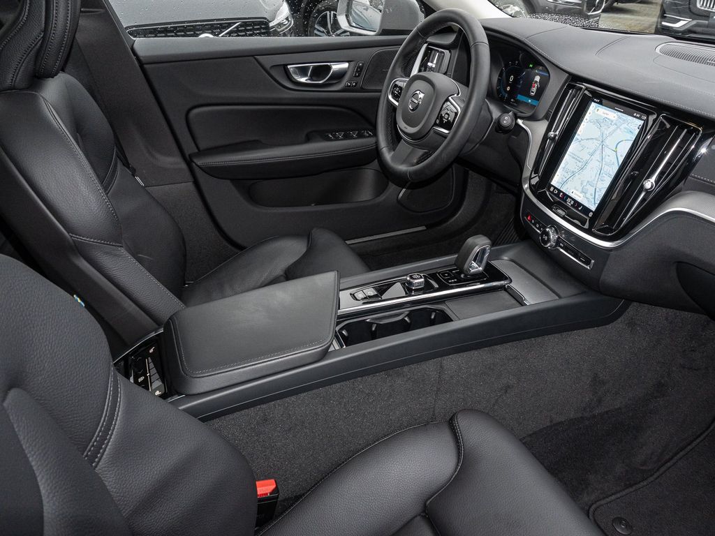 Volvo V60 Cross Country 2023
