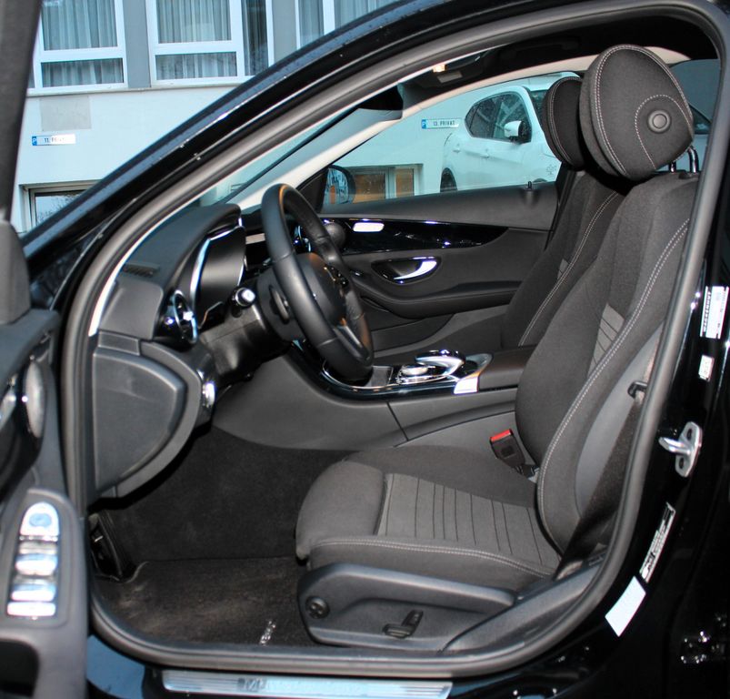 Mercedes-Benz C 300 2021