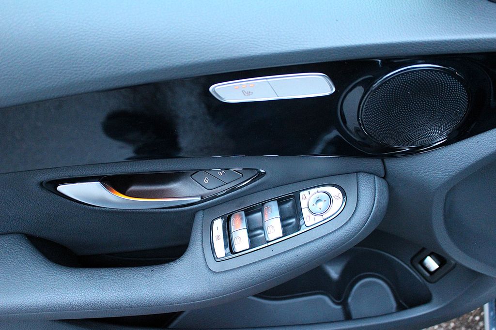 Mercedes-Benz C 300 2021