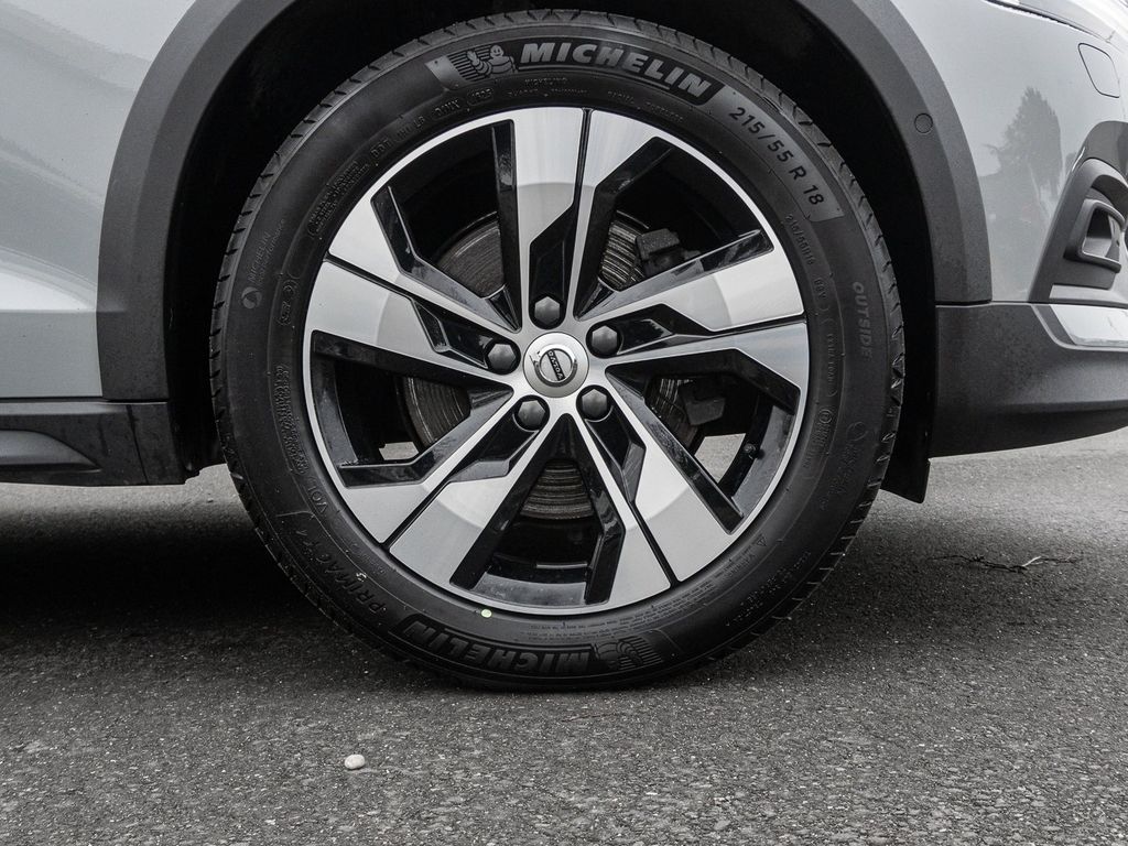 Volvo V60 Cross Country 2023