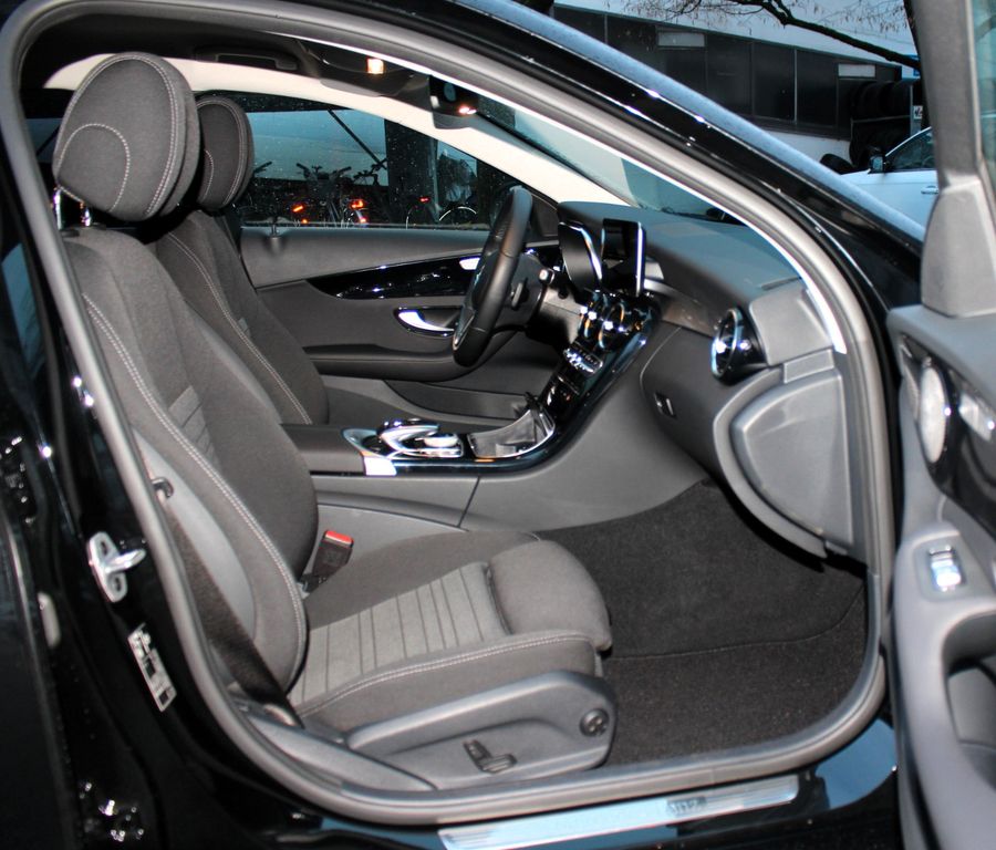 Mercedes-Benz C 300 2021