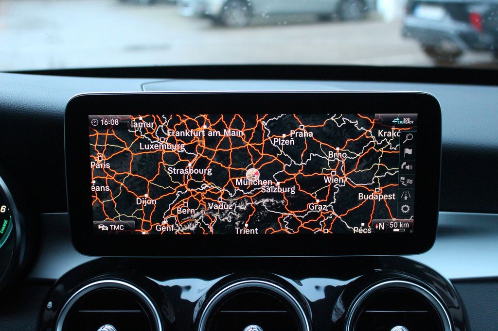 Mercedes-Benz C 300 2021