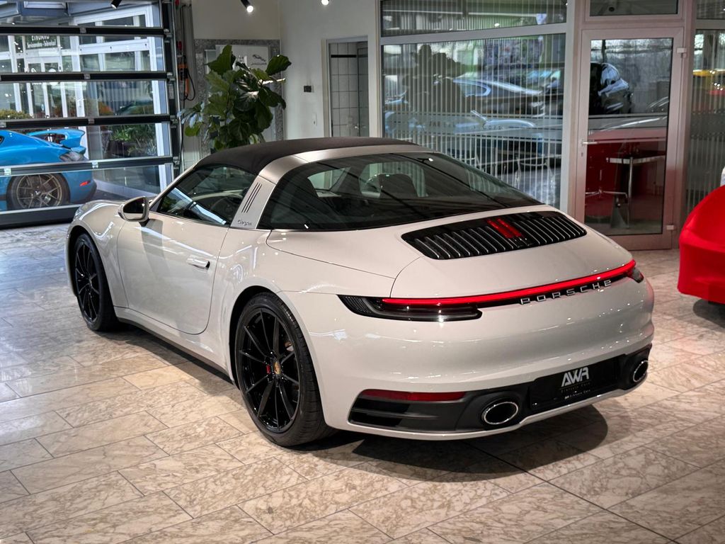Porsche 992 2021