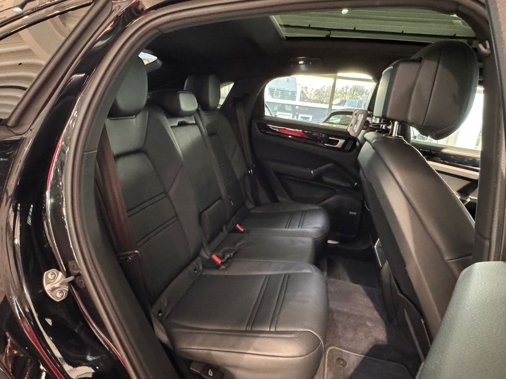 Porsche Cayenne 2022
