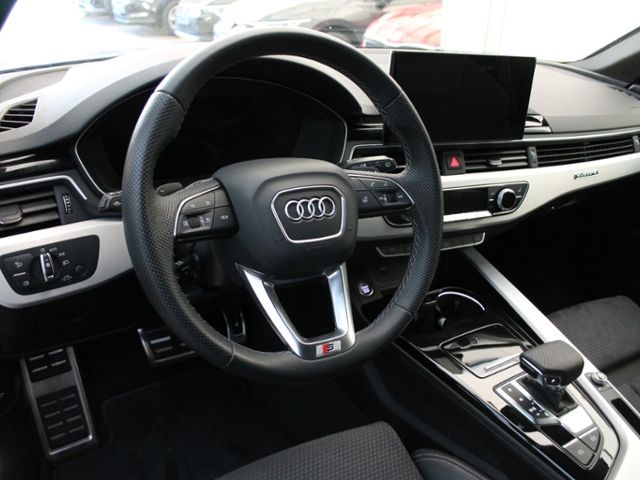 Audi A4 2023
