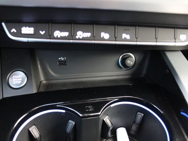 Audi A4 2023