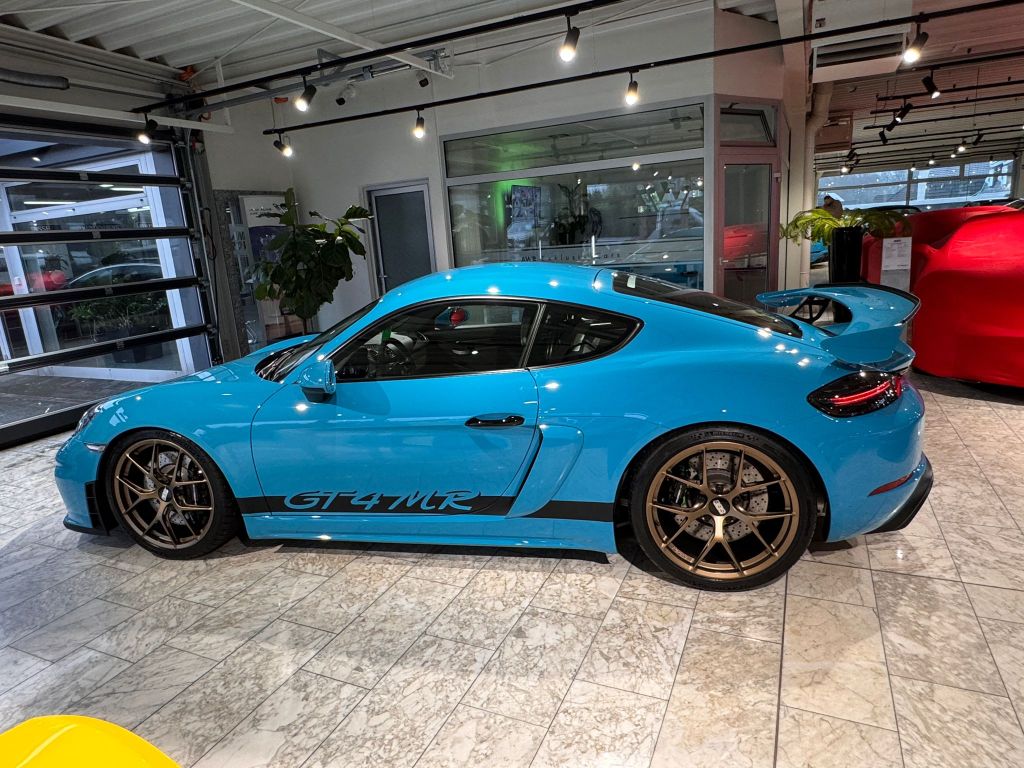 Porsche Cayman 2020