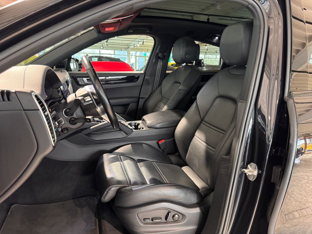 Porsche Cayenne 2022