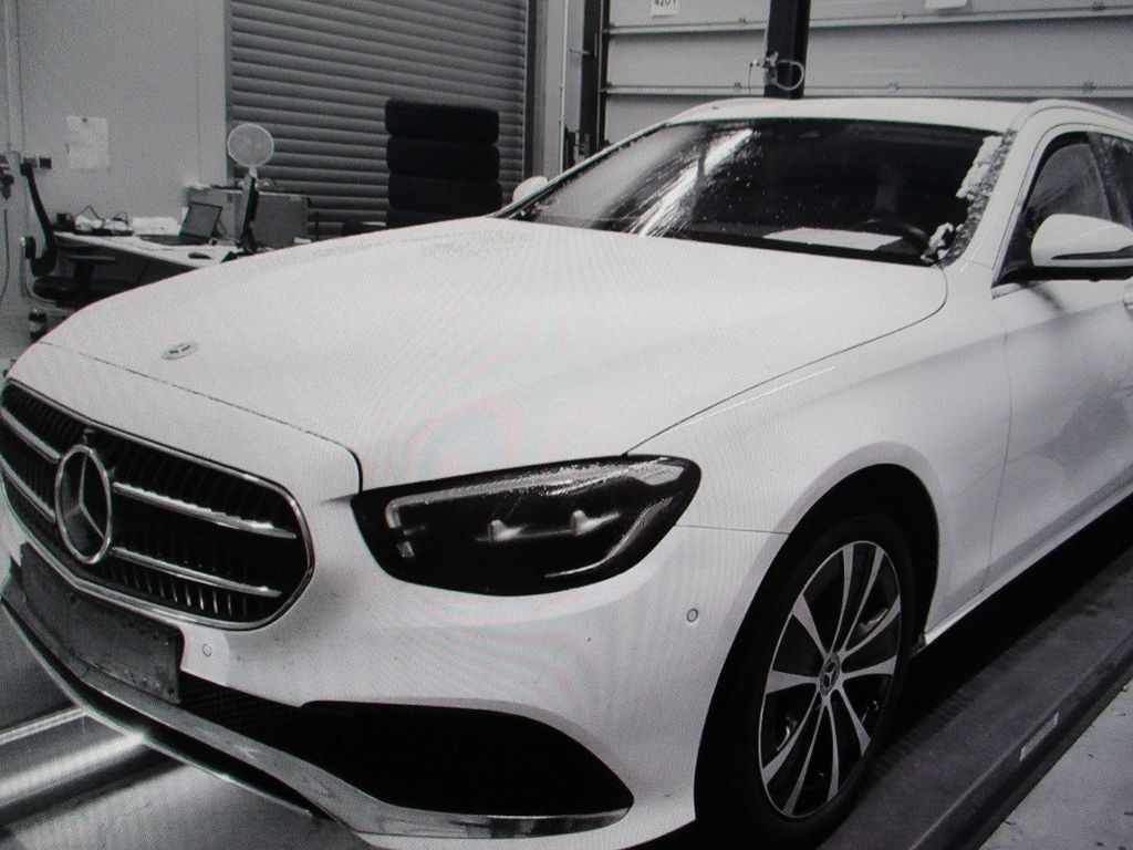Mercedes-Benz E 300 2022